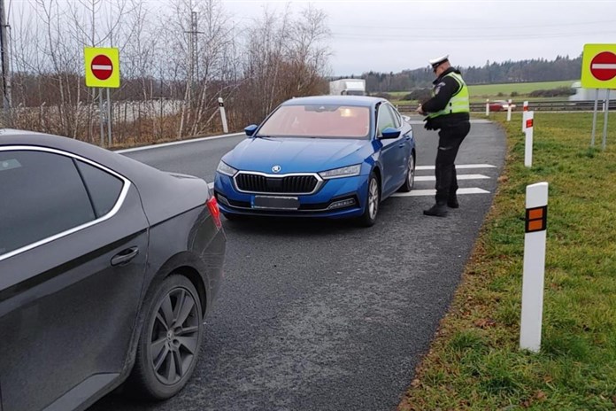 Policisté obsadili silnice. Více než třetina kontrolovaných řidičů spáchala přestupek