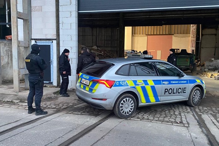 Cizinecká policie na Tachovsku a v Plzni odhalila nelegální pobyty a zaměstnávání cizinců