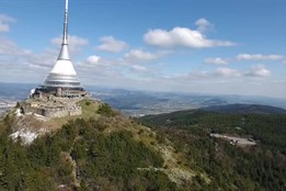 Termín dohody o koupi Ještědu se posouvá