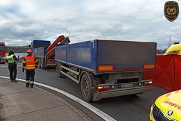 Tragédie u Napajedel: čtyřiasedmdesátiletý cyklista nepřežil srážku s nákladním vozidlem