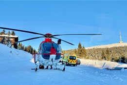 Turistu postihl infarkt při výšlapu na Praděd, zachraňoval ho vrtulník