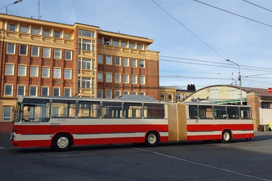 Mechanici DSZO obnovili pro brněnské muzeum historický kloubový trolejbus 