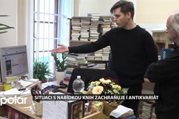 V celém okrese Bruntále je jen jediné knihkupectví, situaci zachraňují knihovny a antikvariát