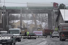 Bourání mostu nad ulicí Polanecká v Ostravě - Svinově začala