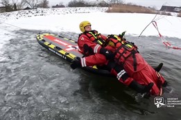 Rychlost a opatrnost na prvním místě. Hasiči trénují záchranu z ledu