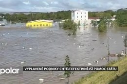 Pomoc státu firmám vyplavených loňskou povodní je podle nich nedostatečná. Chtějí víc