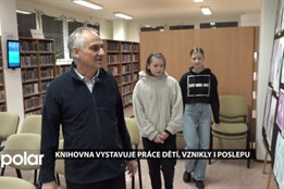 Knihovna na sídlišti vystavuje práce dětí, některé vznikly i poslepu