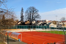 V sobotu se otevře nový sportovní areál u Sokolovny. Užívání hřišť bude zpoplatněno