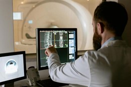 Karlovarský kraj láká do svého regionu radiologické asistenty, navýšil jim náborový příspěvek