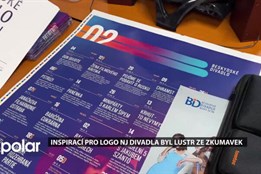 Inspirací pro nové logo a vizuál Beskydského divadla byl lustr ze zkumavek