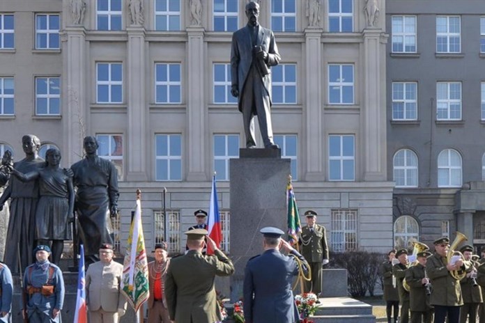 Masaryk je součástí identity celého našeho národa, zaznělo při vzpomínkovém setkání v Plzni