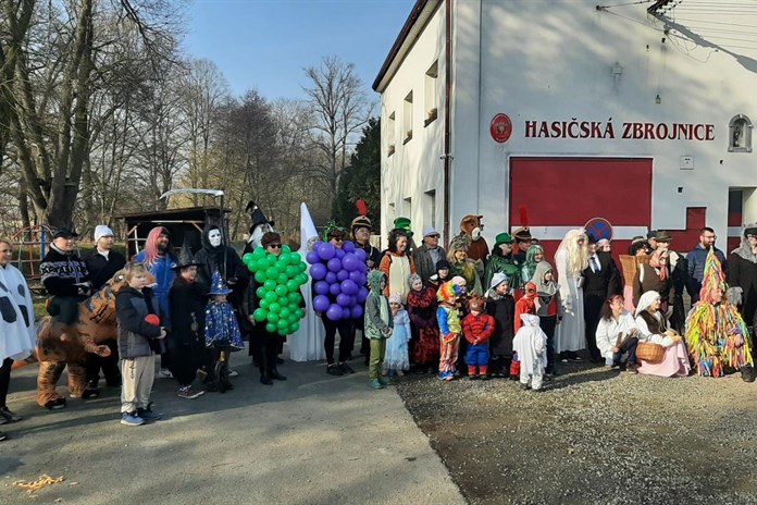 Masopustní průvod v sobotu rozveselil ulice Třemošné u Plzně