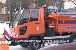 Silničářům díky mírné zimě zůstaly na skladě tuny posypového materiálu, ušetří tak miliony korun