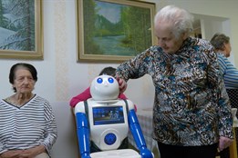 Uherskohradišťským seniorům pomáhá robot Robin