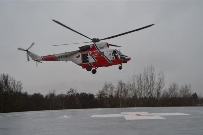 Karlovarská nemocnice má modernizovaný heliport: Záchranářské vrtulníky mohou přistávat i v noci