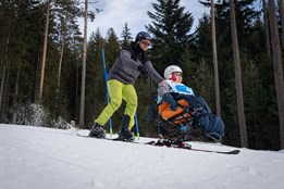 192 mladých sportovců s handicapem poměřilo své síly na V4 Winter Games Emil Open v jižních Čechách